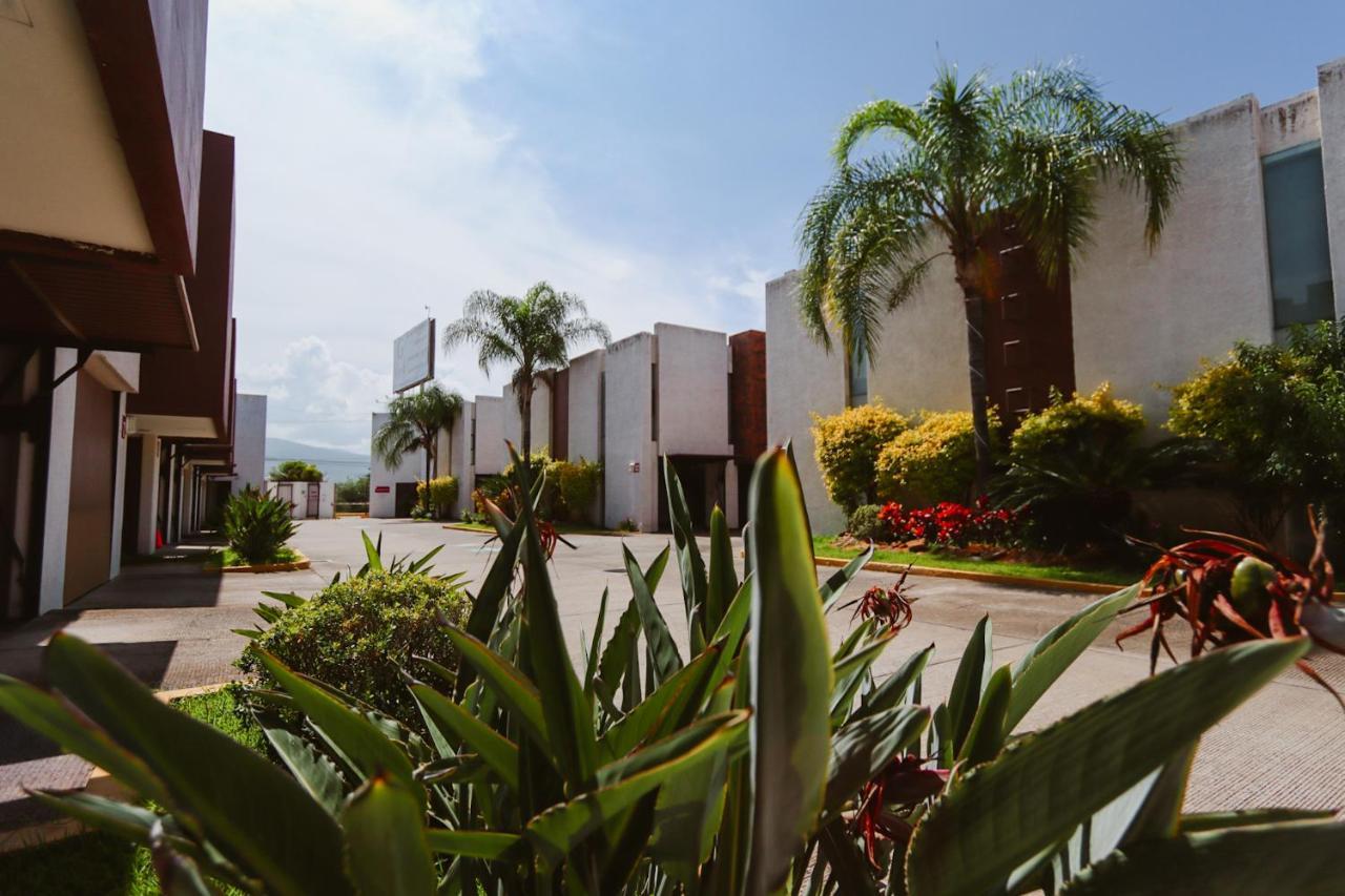 Auto Hotel Las Maravillas Santa Cruz Xoxocotlán Exterior foto